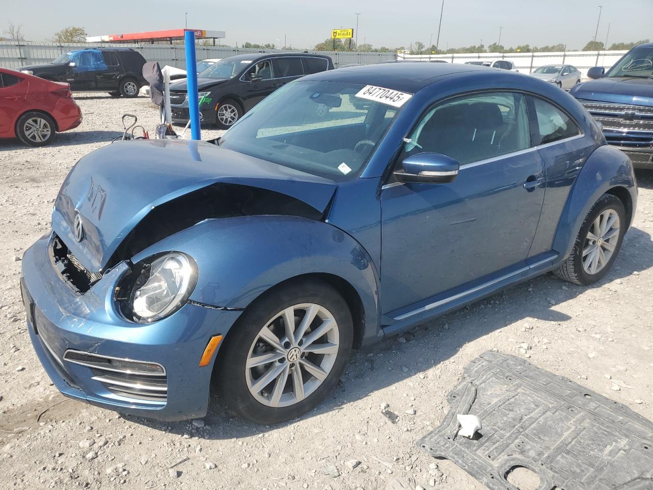 VOLKSWAGEN BEETLE SE 2019