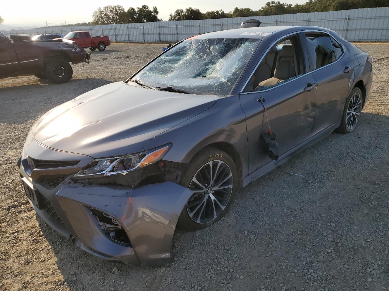 TOYOTA CAMRY 2020