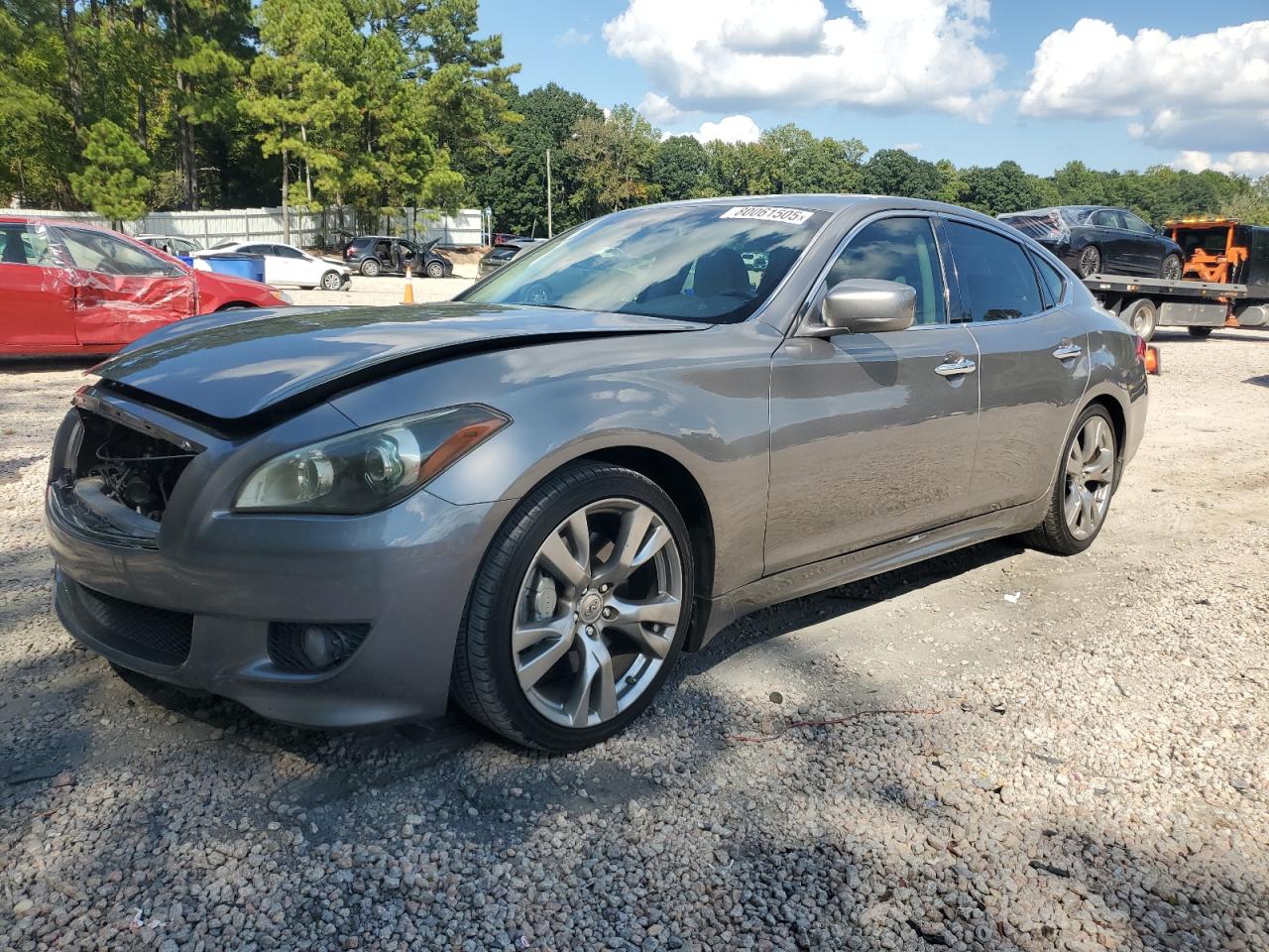 INFINITI M37 2011