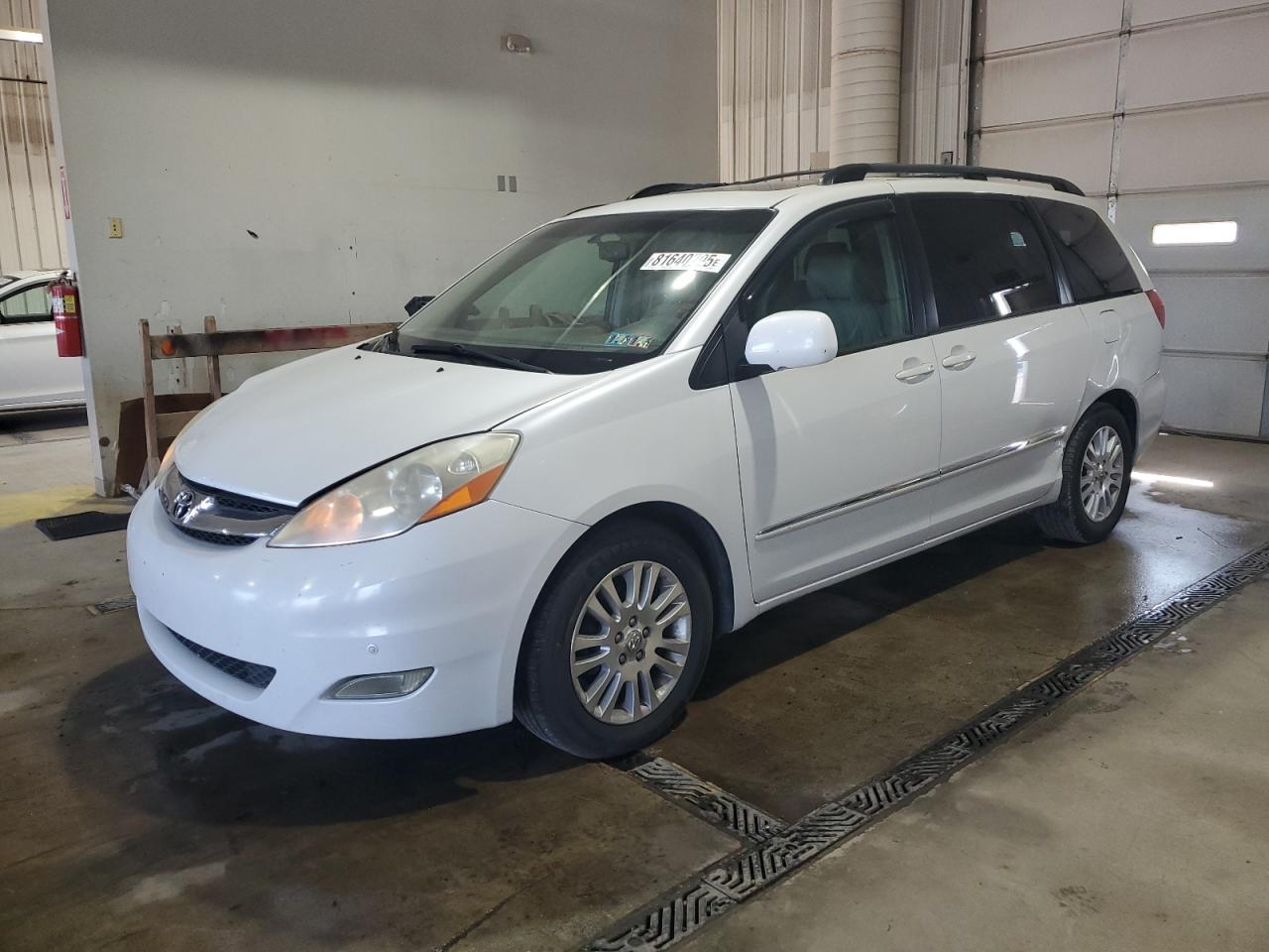 TOYOTA SIENNA XLE 2008