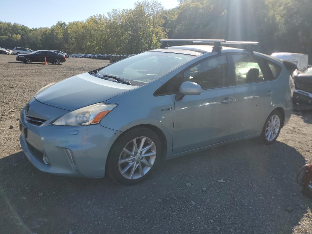 TOYOTA PRIUS V 2013