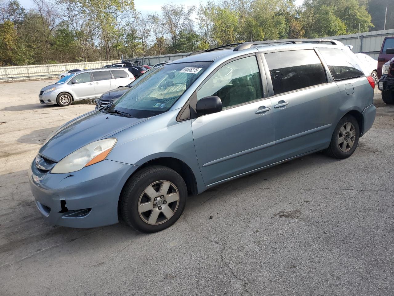 TOYOTA SIENNA 2009