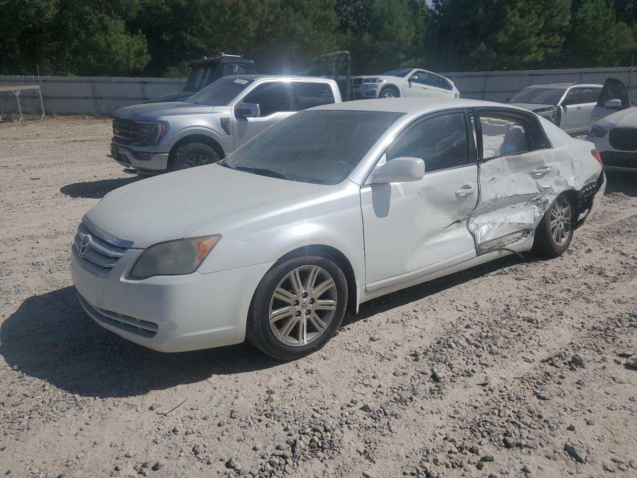 TOYOTA AVALON XL 2005