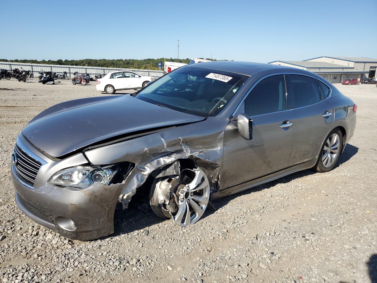 INFINITI M37 2013