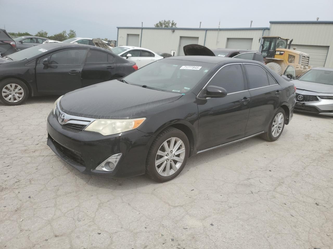 TOYOTA CAMRY 2012