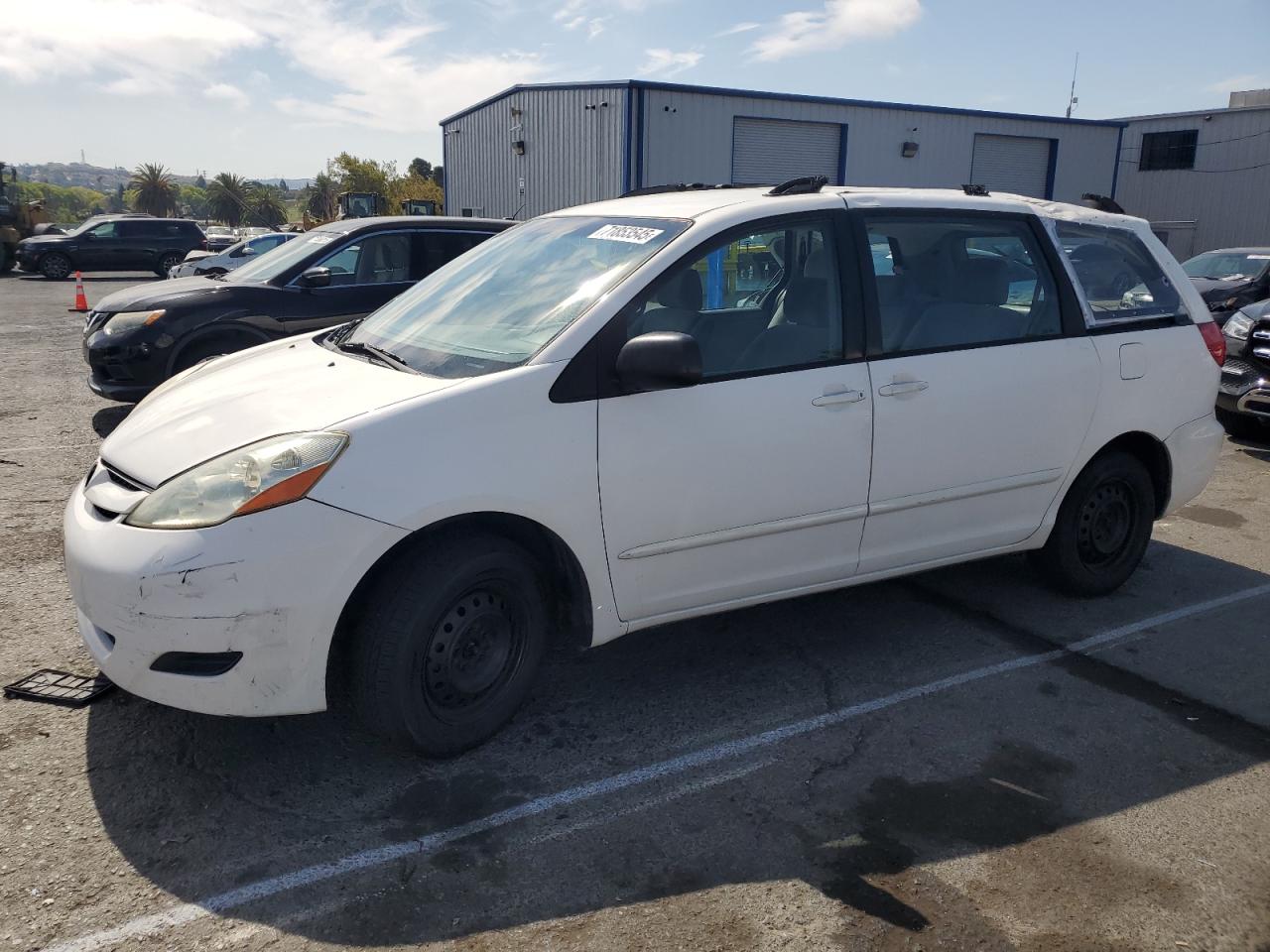 TOYOTA SIENNA CE 2006