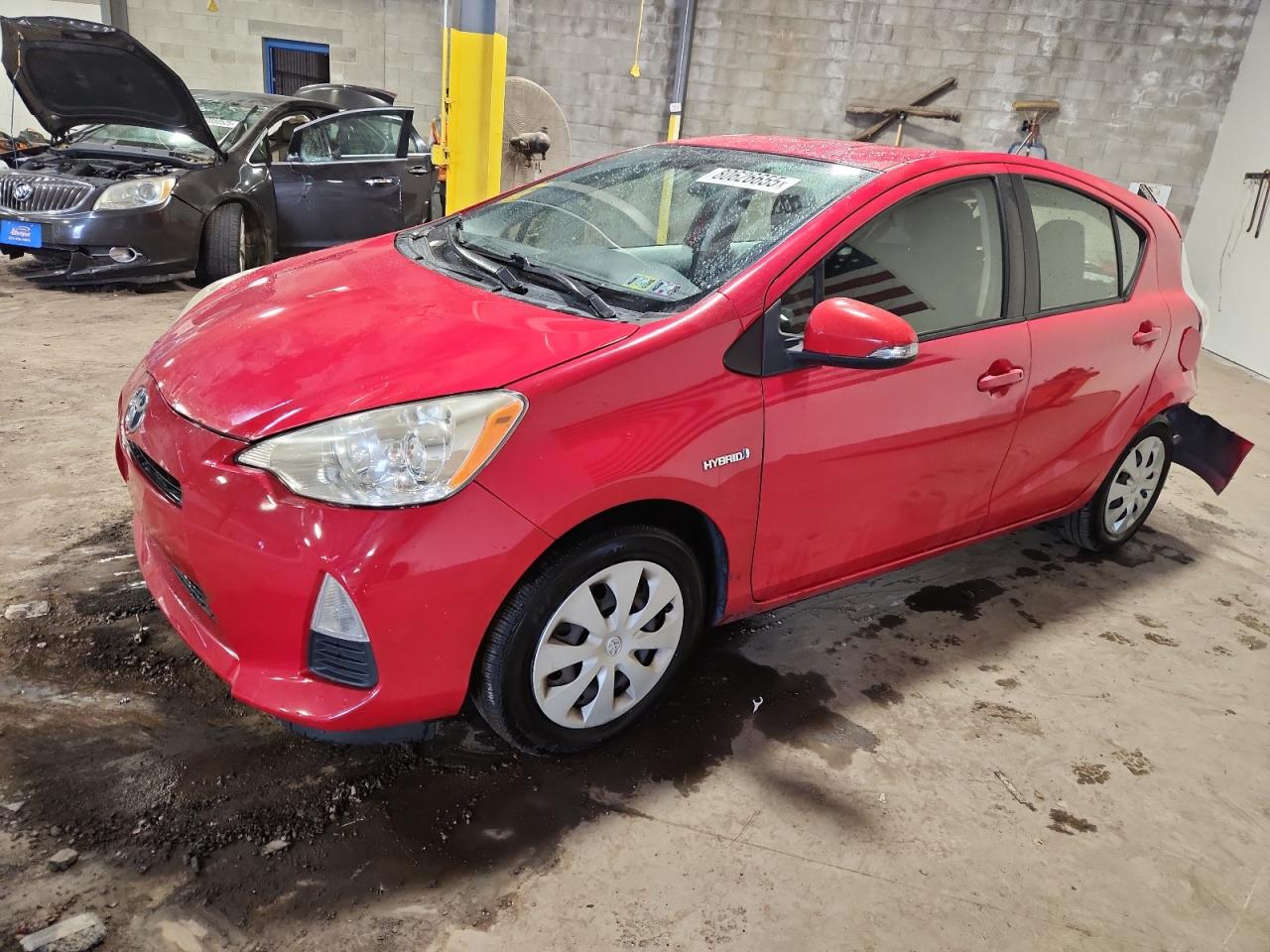 TOYOTA PRIUS C 2014