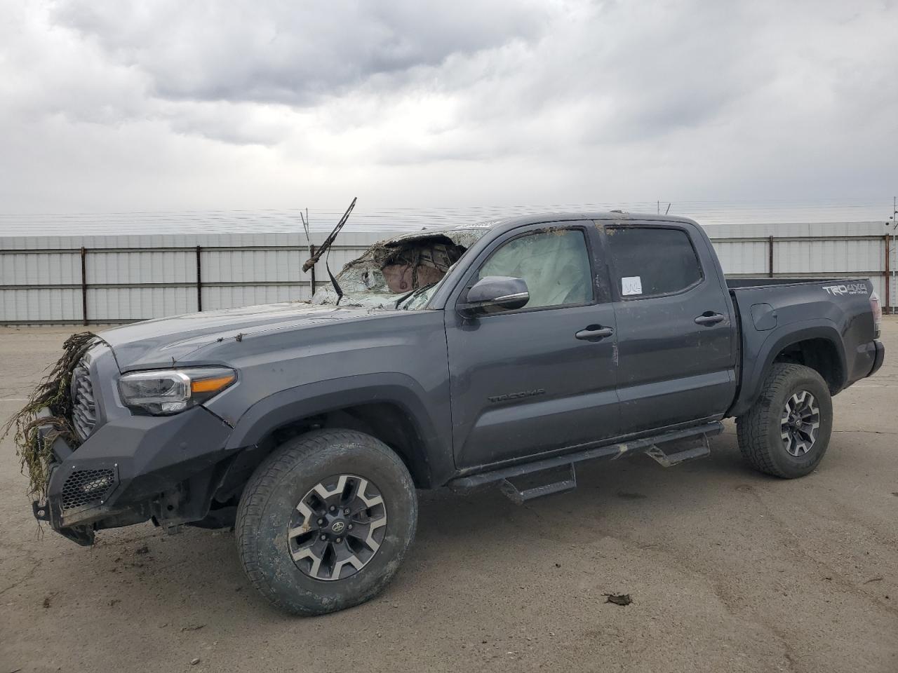 TOYOTA TACOMA DOU 2021