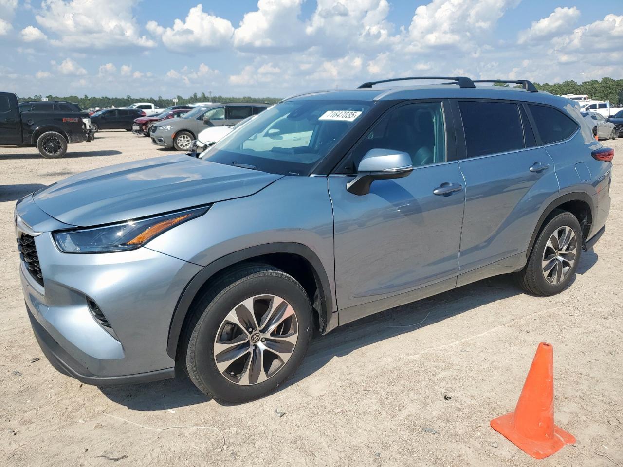 TOYOTA HIGHLANDER 2023