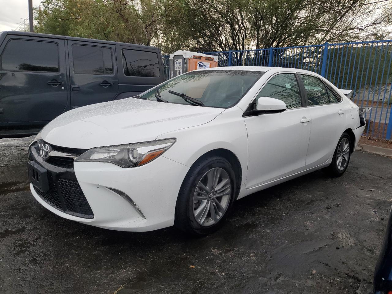 TOYOTA CAMRY LE 2015