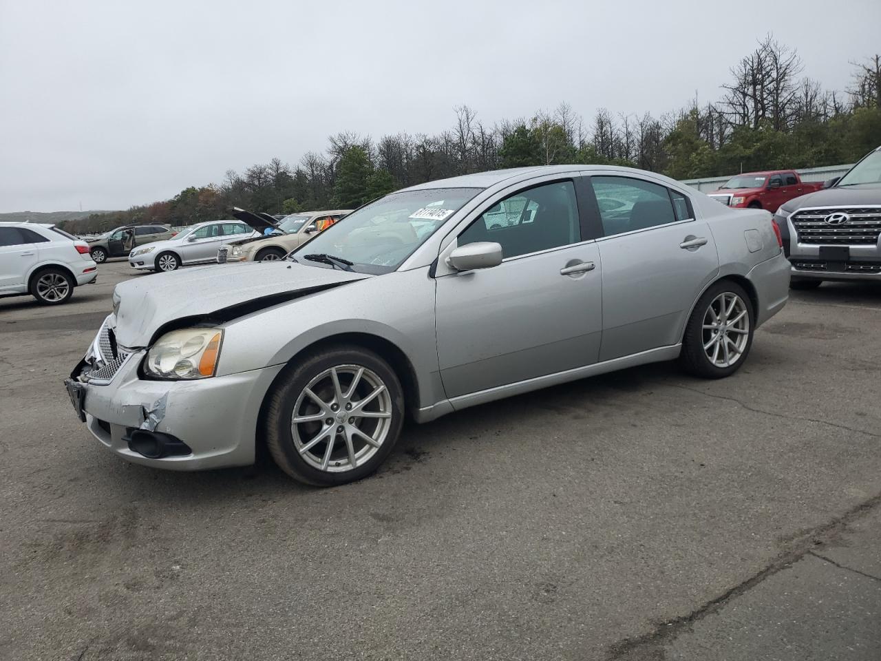 MITSUBISHI GALANT ES 2012