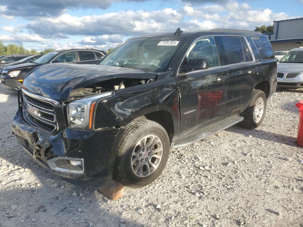 GMC YUKON SLE 2016