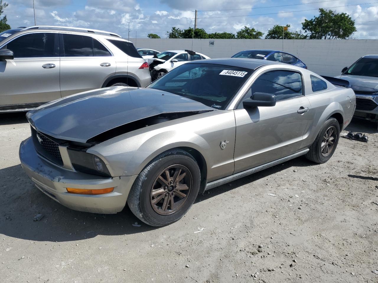 FORD MUSTANG 2009