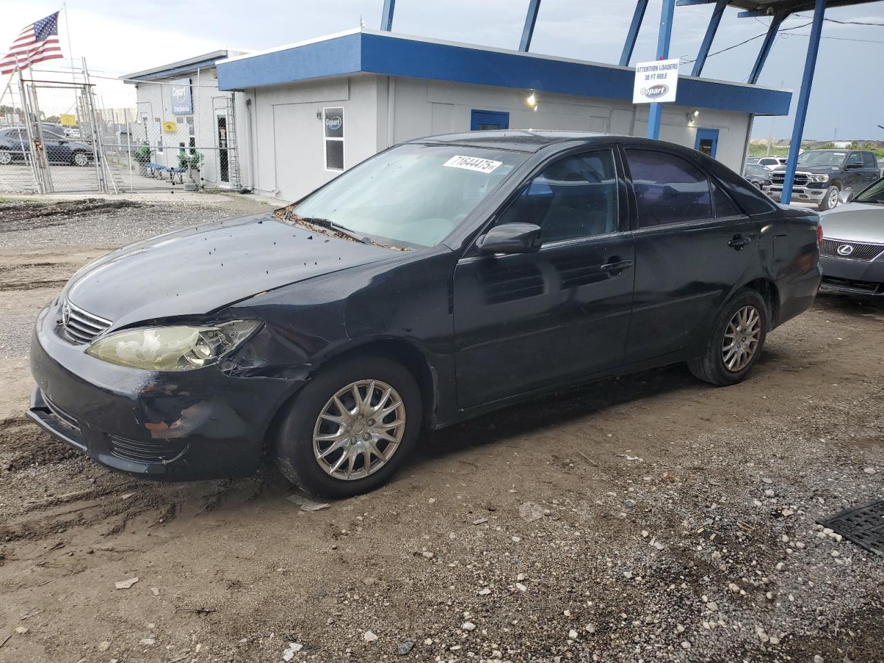 TOYOTA CAMRY LE 2005
