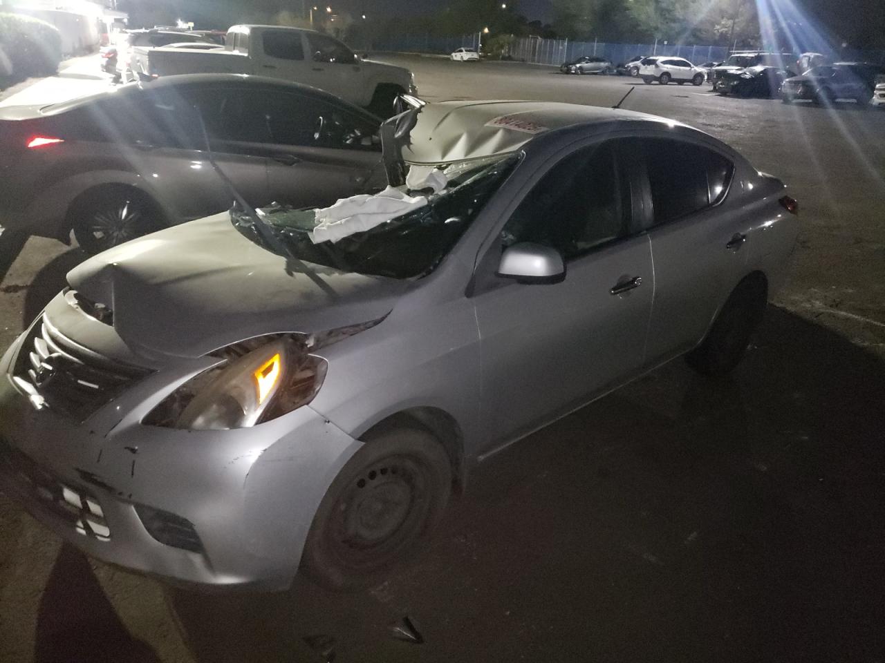 NISSAN VERSA S 2012