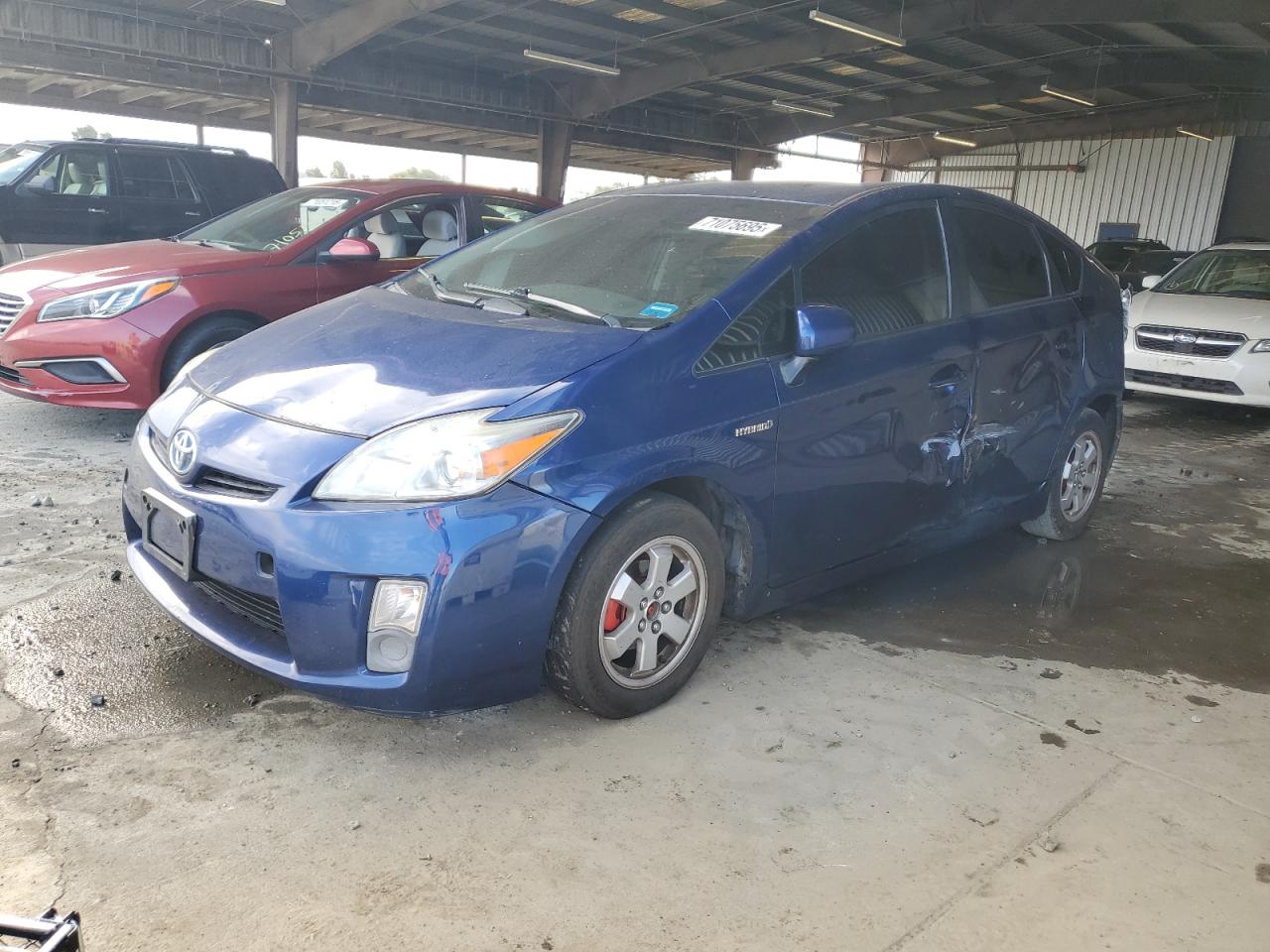 TOYOTA PRIUS 2011