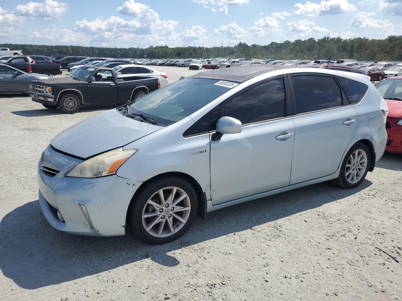 TOYOTA PRIUS V 2012