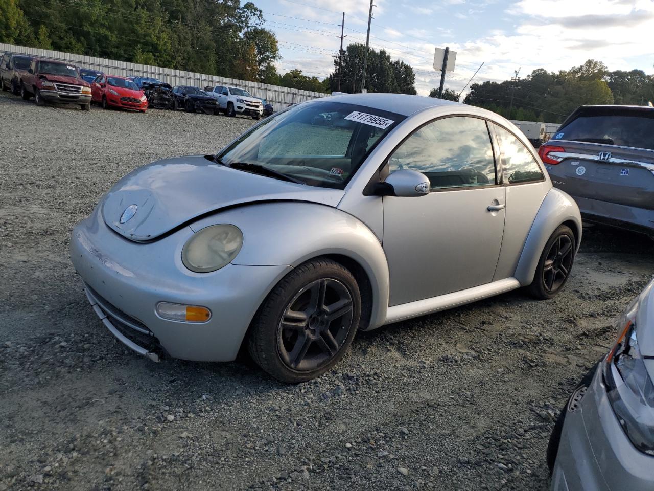 VOLKSWAGEN NEW BEETLE 2004