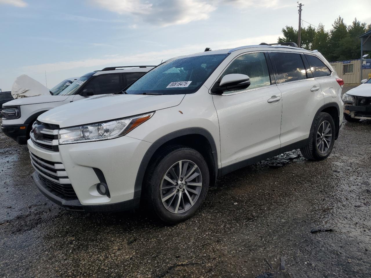 TOYOTA HIGHLANDER SE 2019