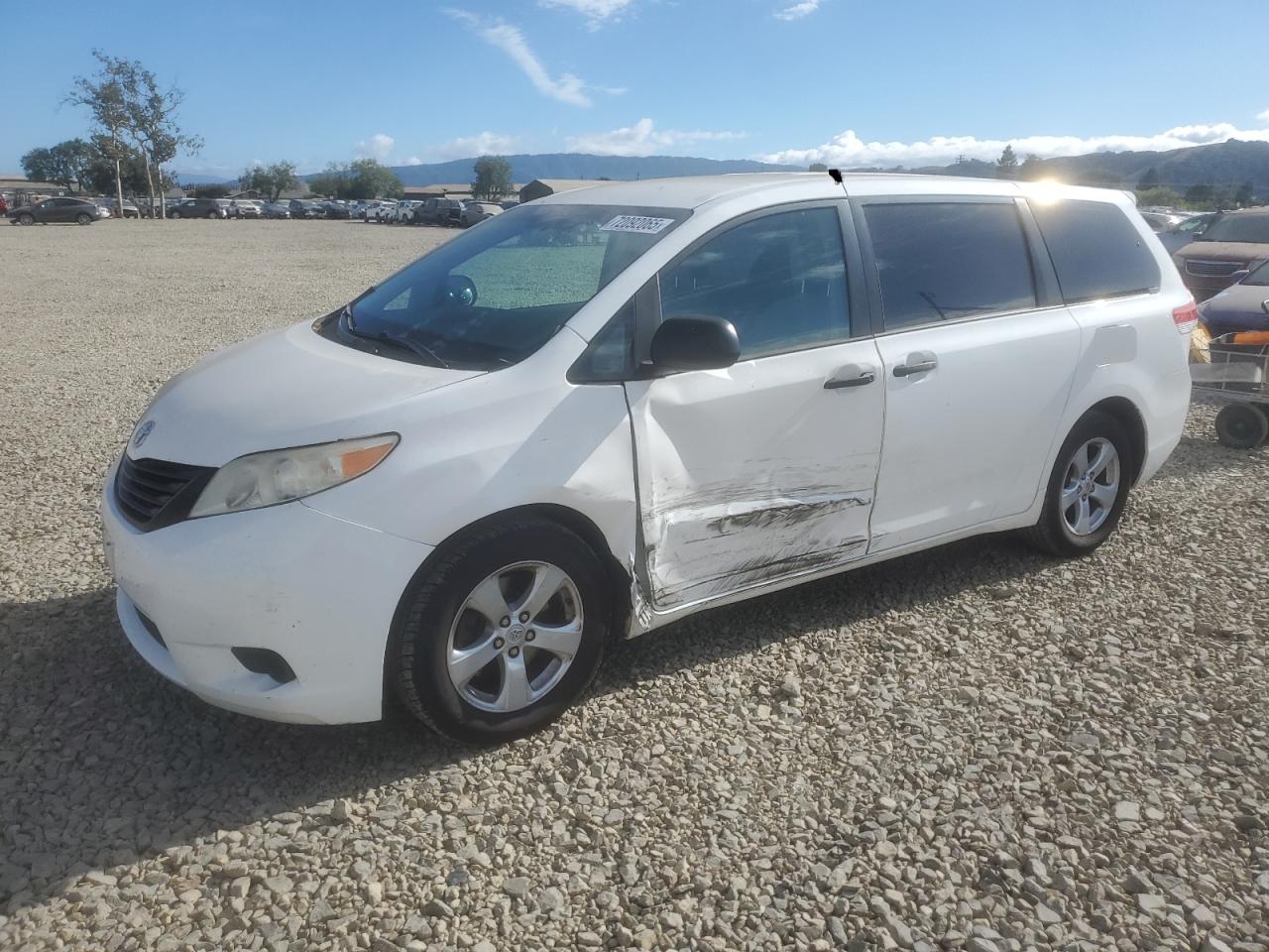TOYOTA SIENNA 2011