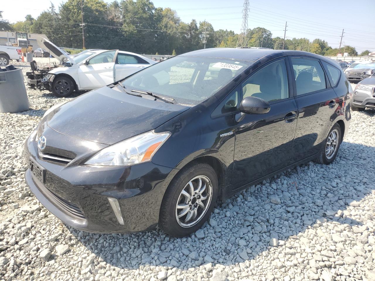 TOYOTA PRIUS V 2013