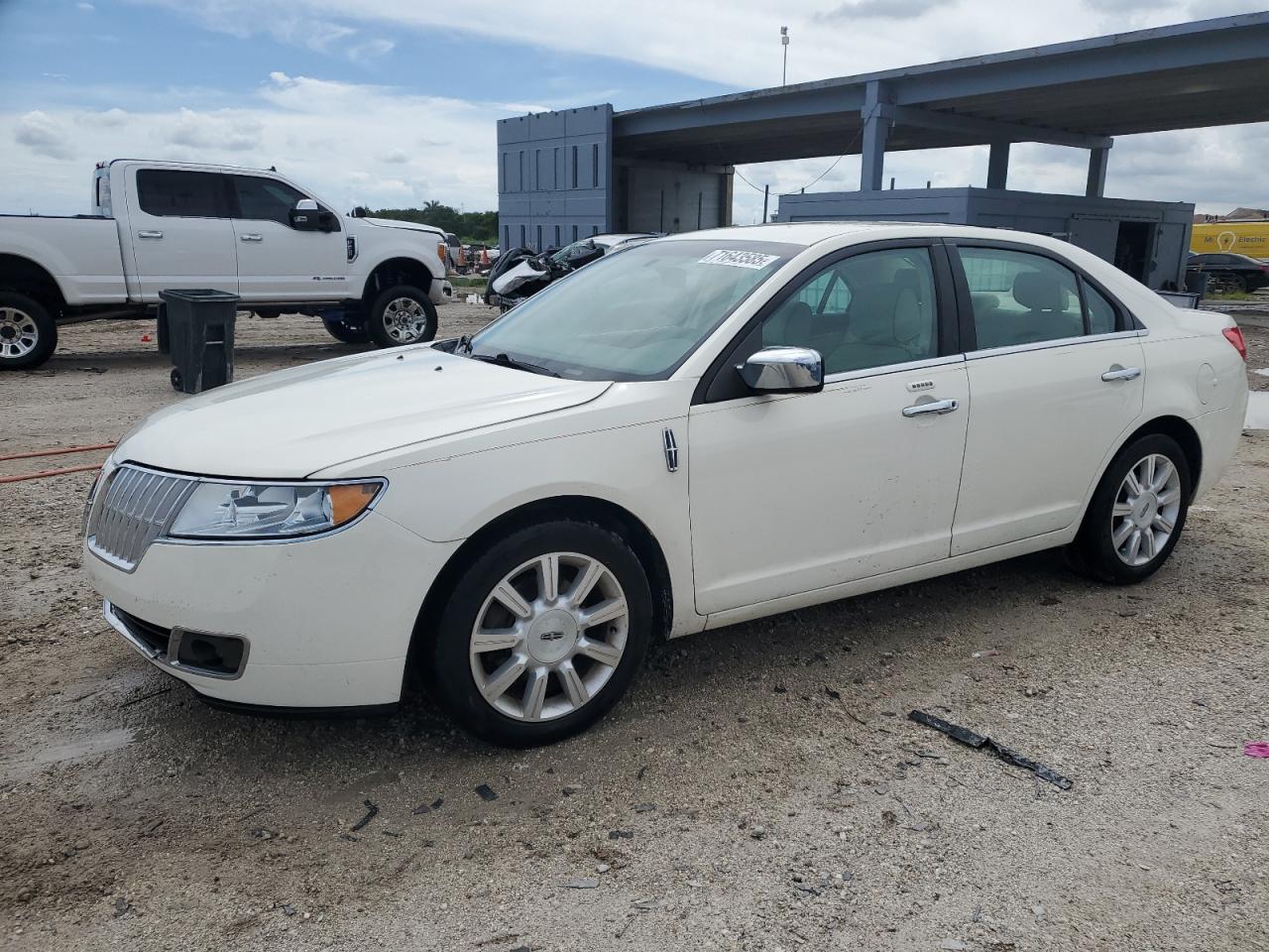 LINCOLN MKZ 2012
