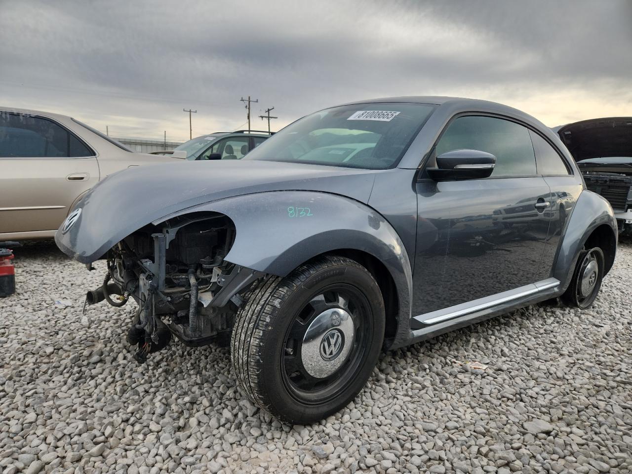 VOLKSWAGEN BEETLE SE 2016