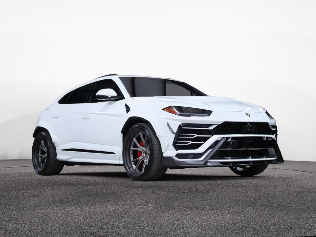 LAMBORGHINI URUS 2020