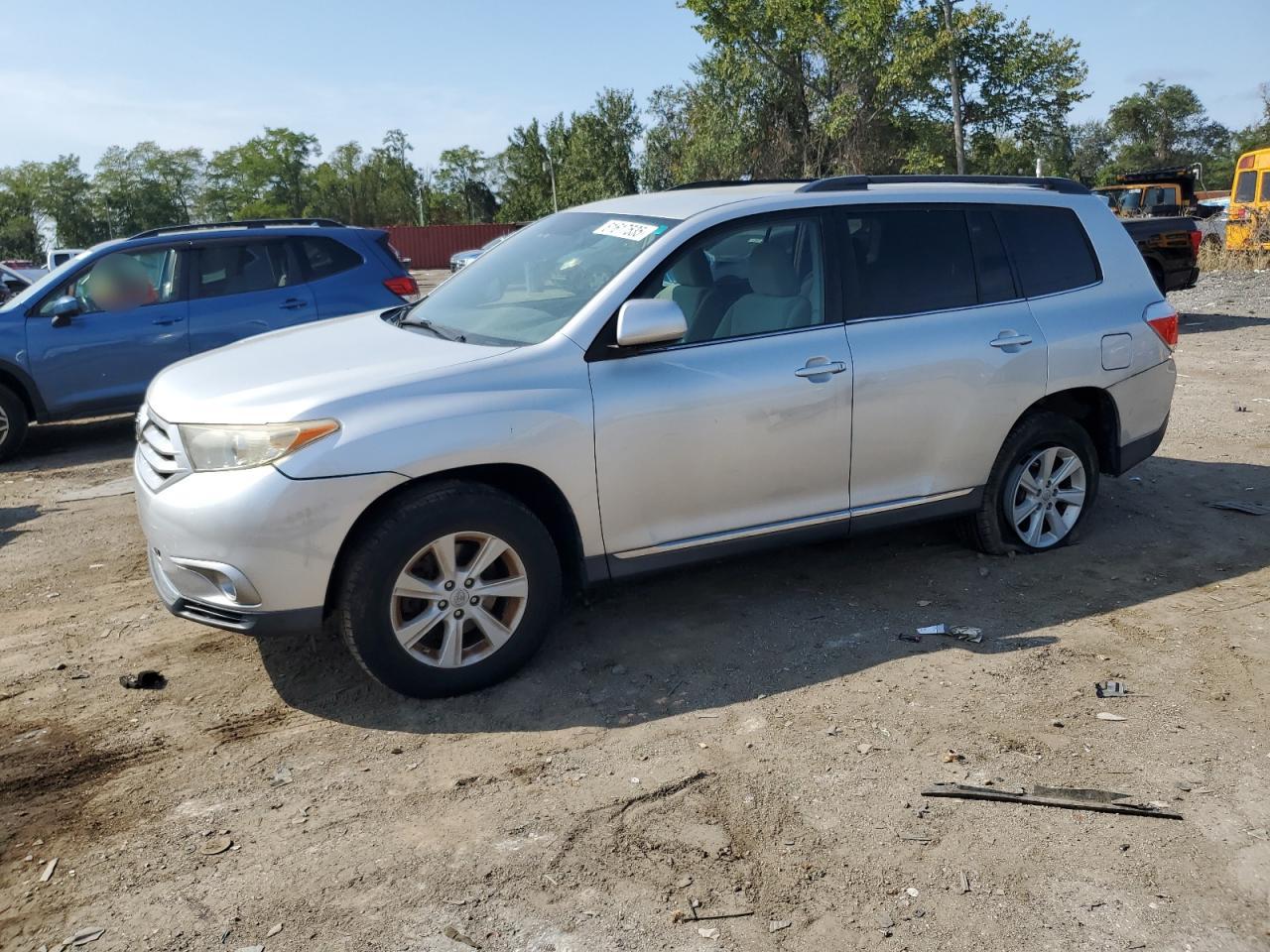 TOYOTA HIGHLANDER 2013