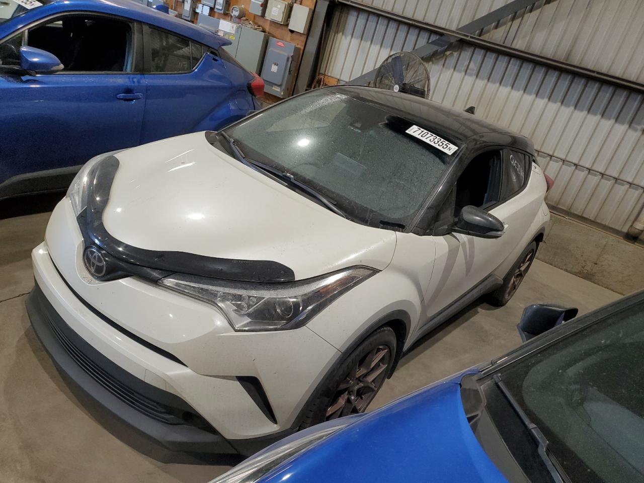 TOYOTA C-HR XLE 2019