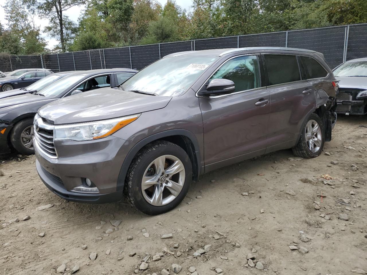 TOYOTA HIGHLANDER 2016