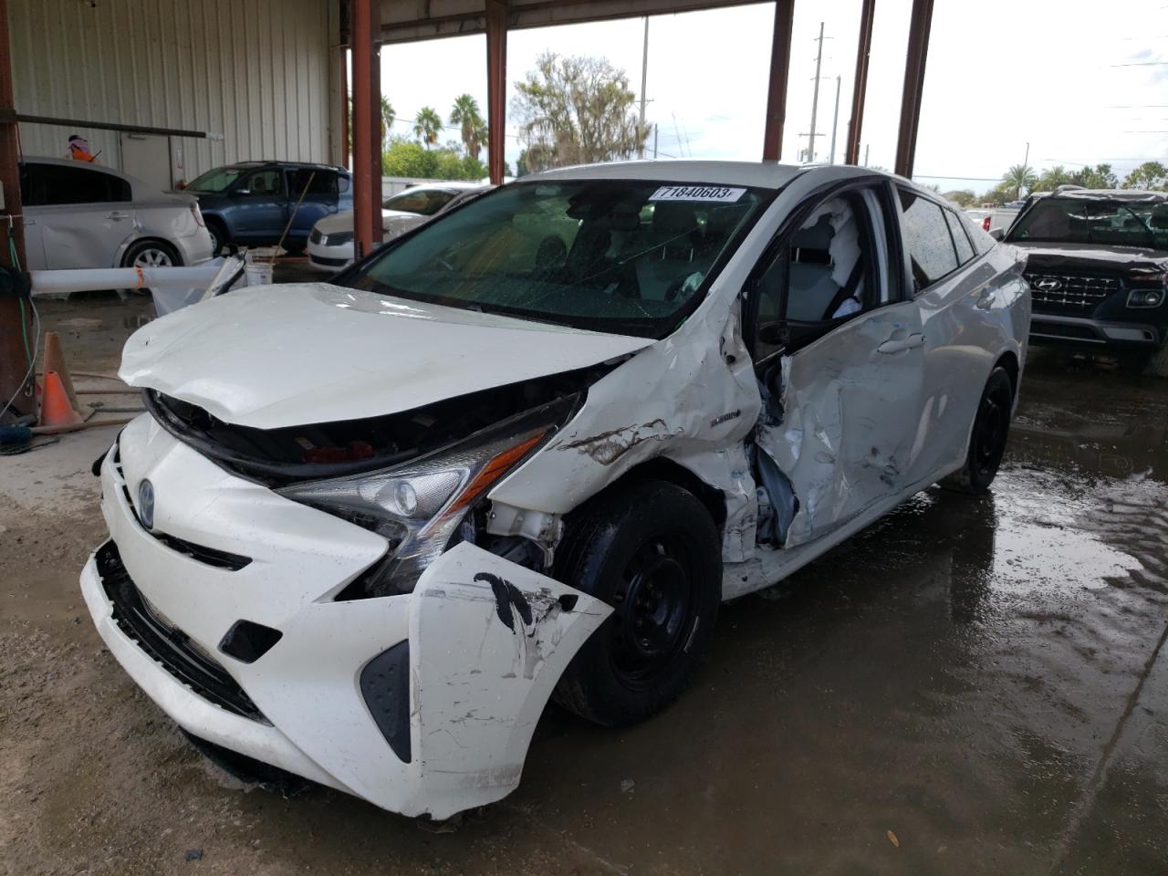 TOYOTA PRIUS 2017