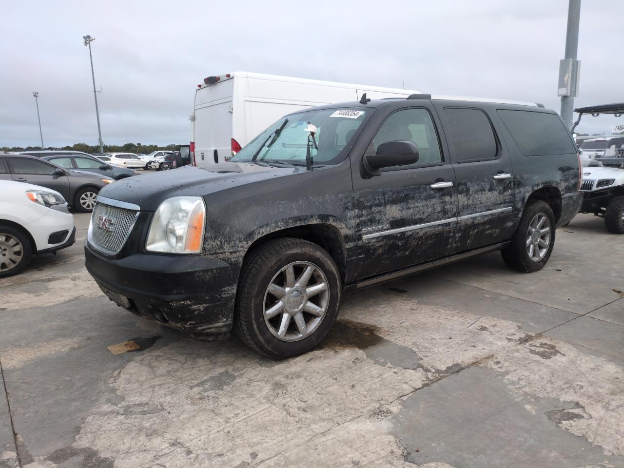 GMC YUKON XL D 2012