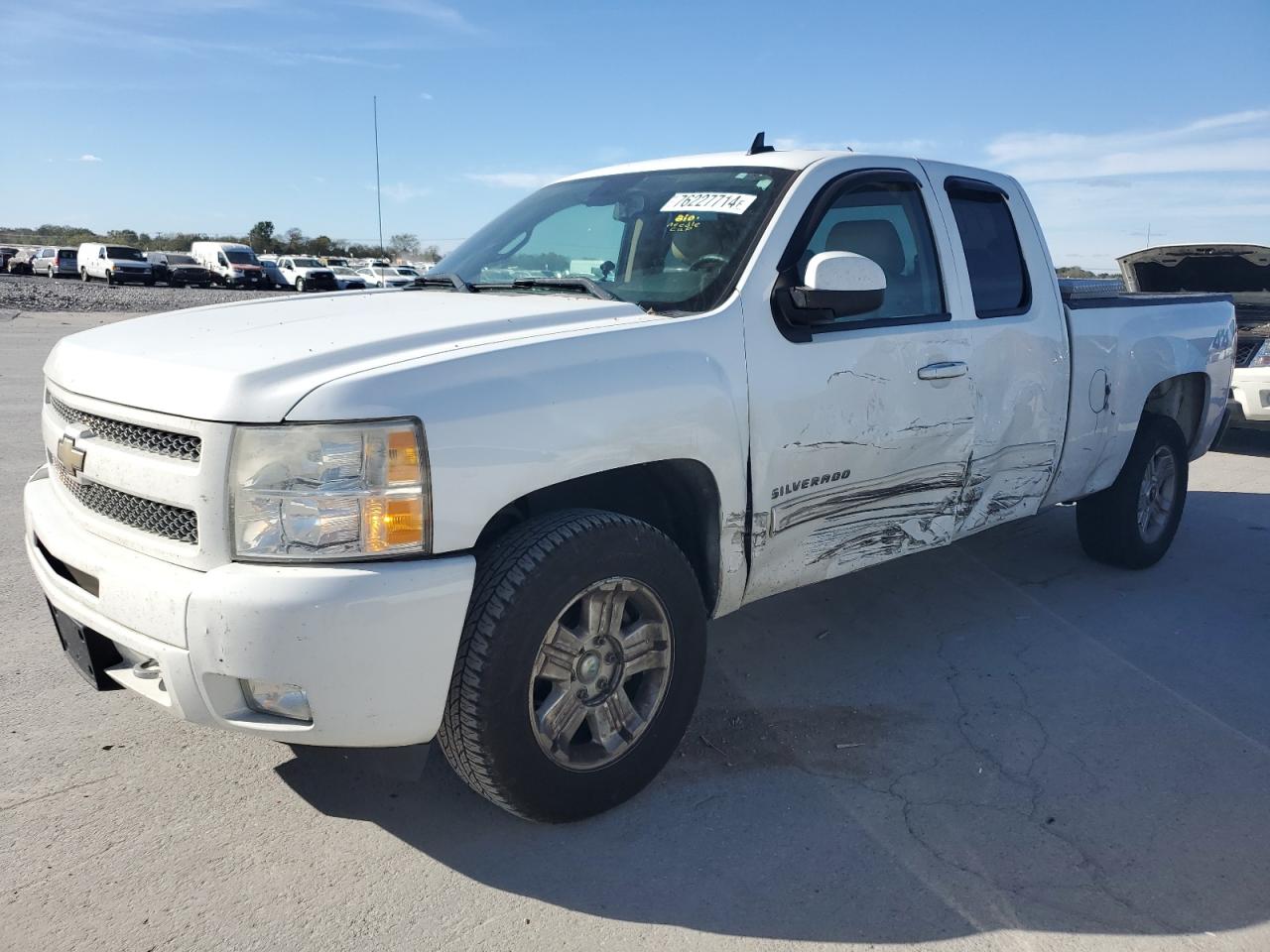 CHEVROLET SILVERADO 2011
