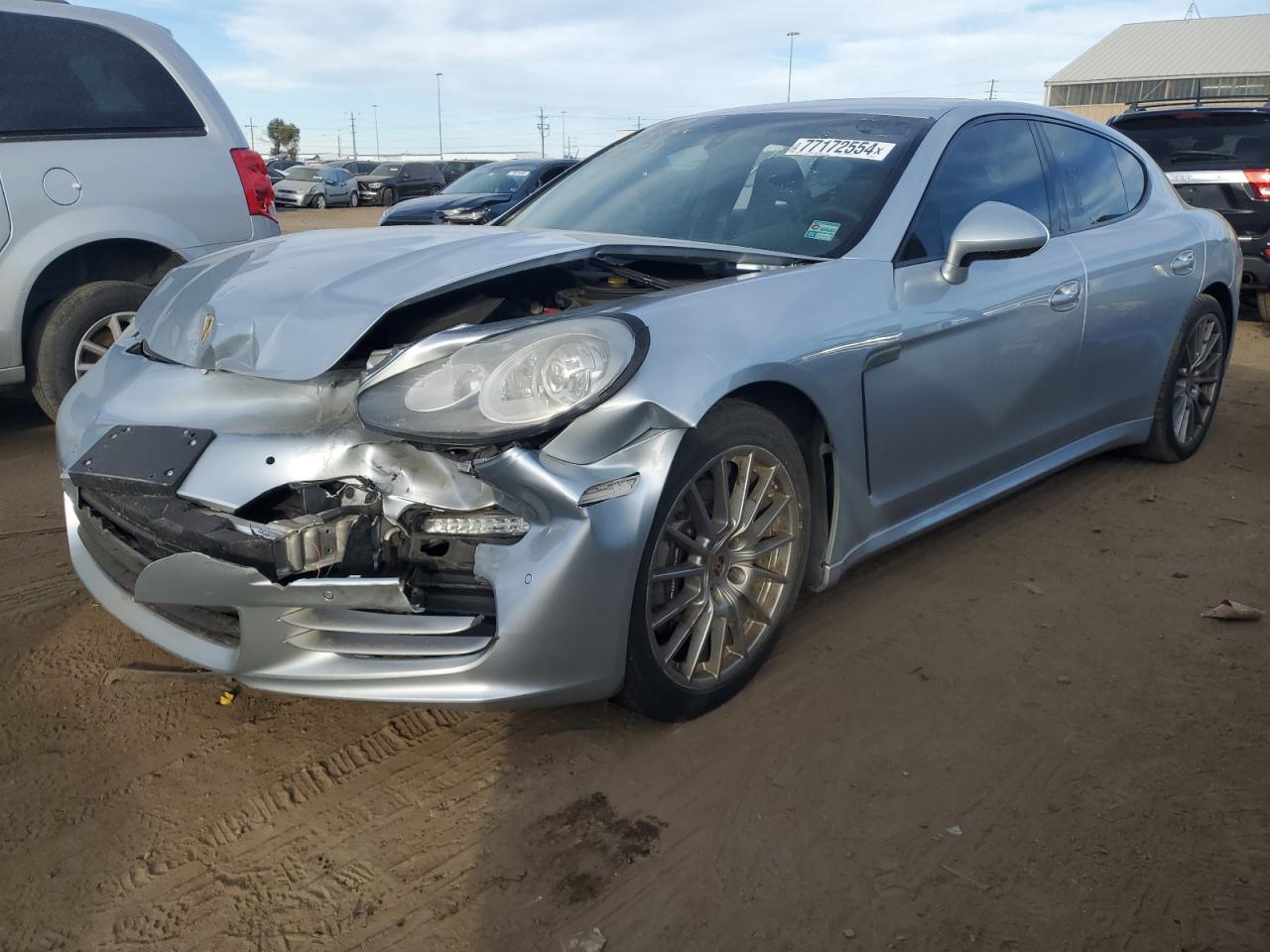 PORSCHE PANAMERA 2 2015
