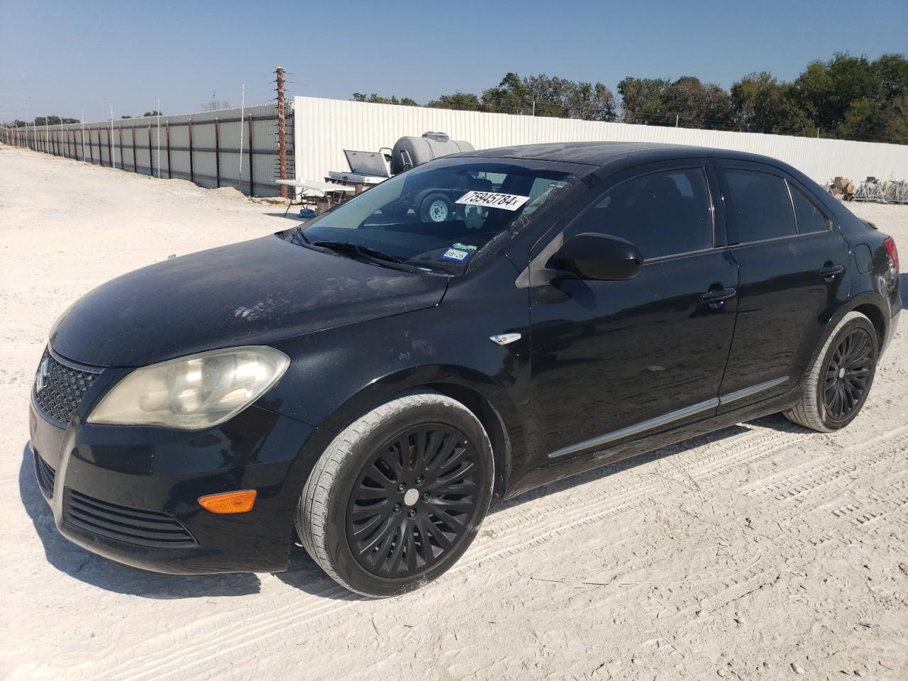 SUZUKI KIZASHI SE 2011