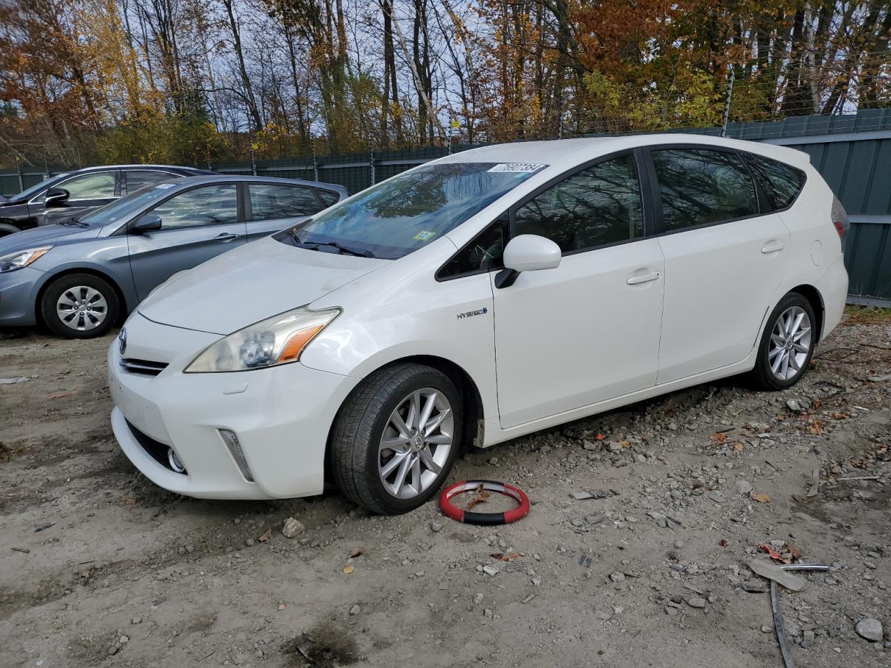 TOYOTA PRIUS V 2013