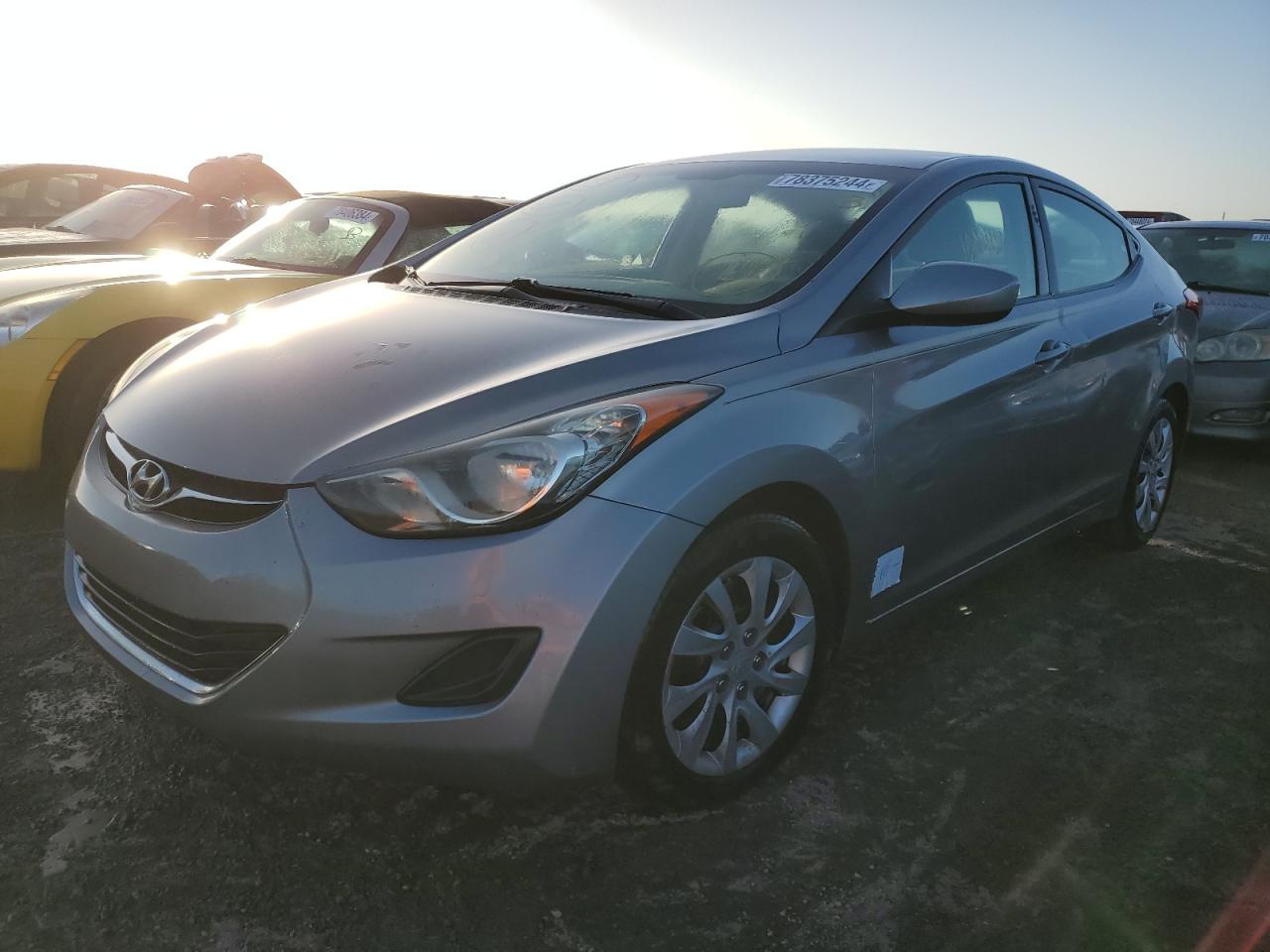 HYUNDAI ELANTRA GL 2012