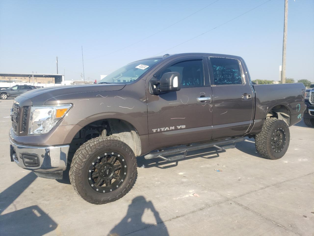 NISSAN TITAN SV 2019