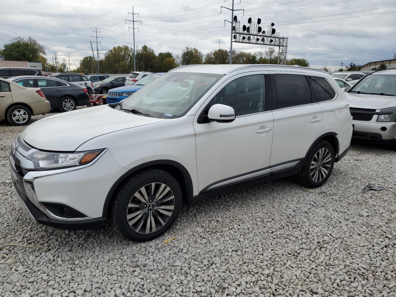 MITSUBISHI OUTLANDER 2020