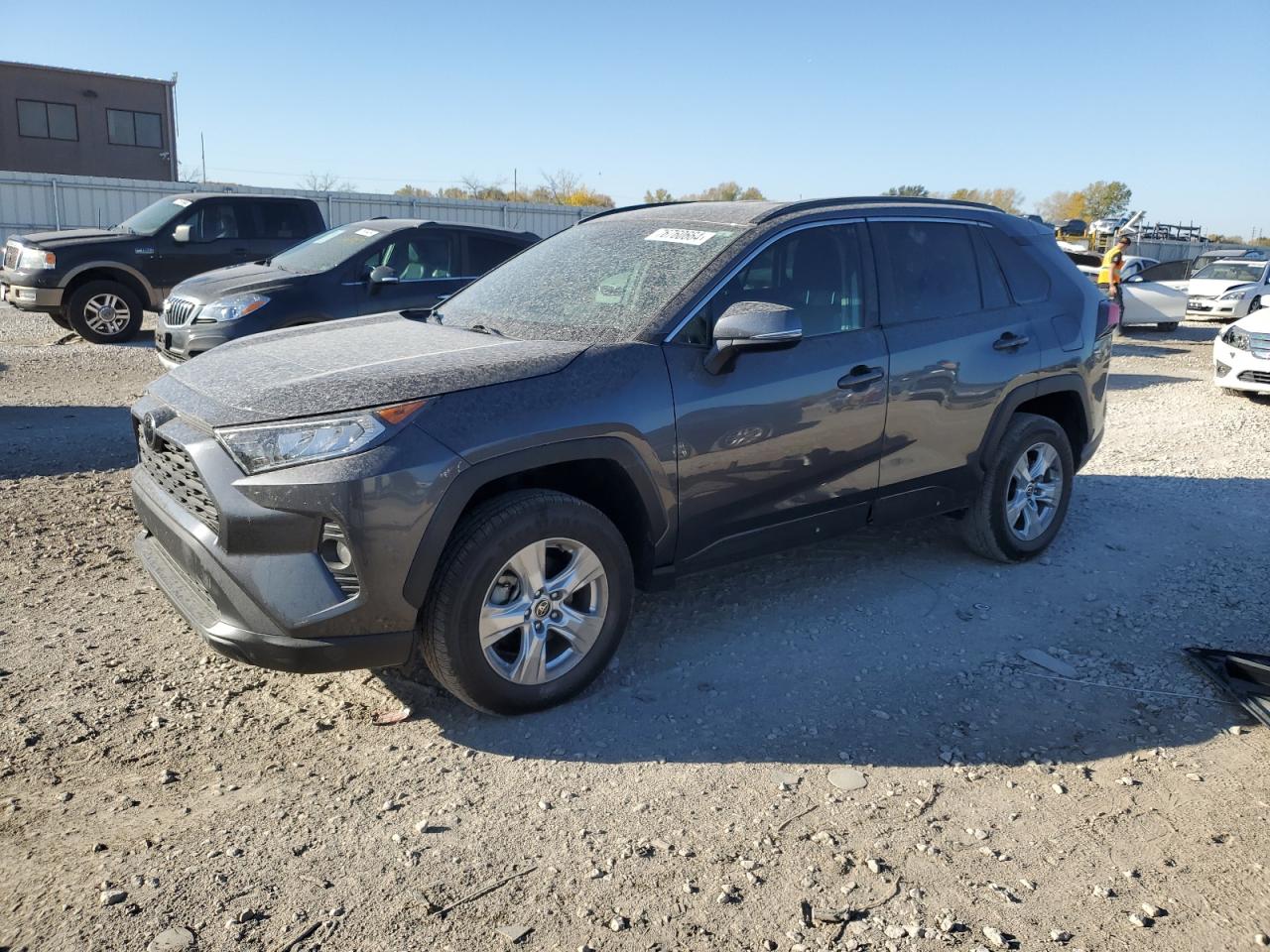 TOYOTA RAV4 XLE 2021