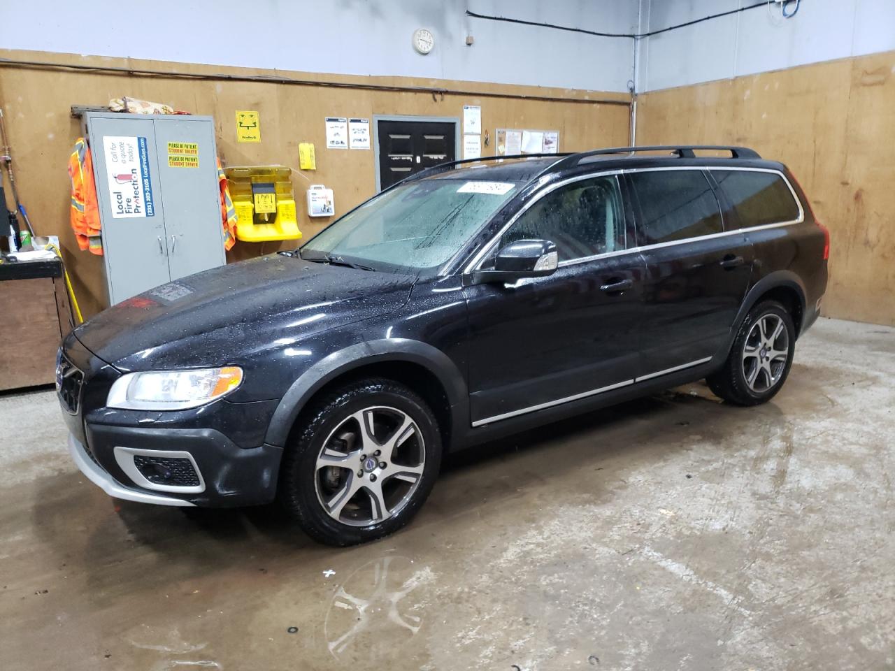 VOLVO XC70 T6 2012