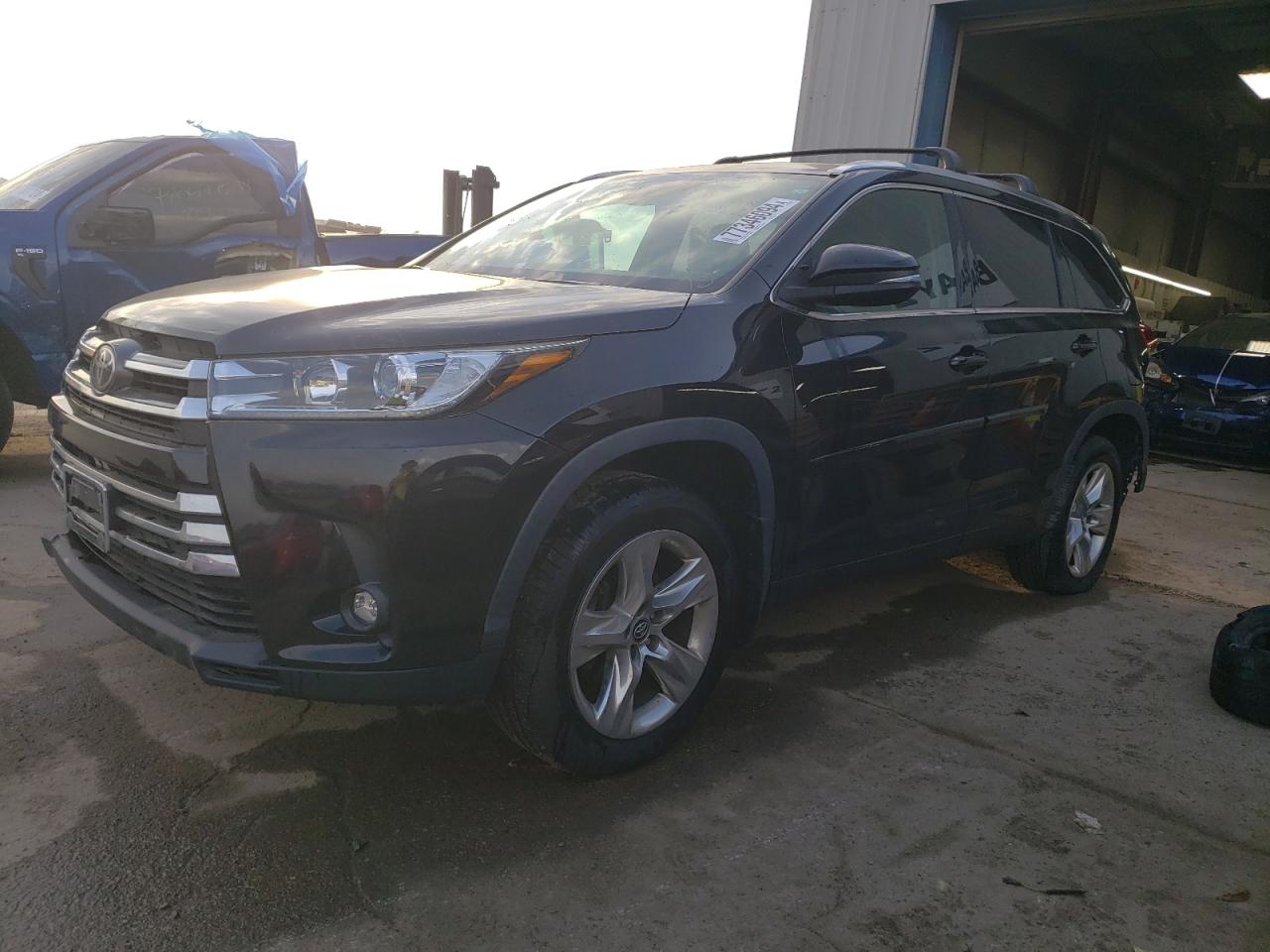 TOYOTA HIGHLANDER 2019