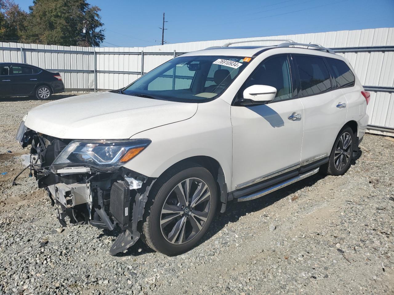 NISSAN PATHFINDER 2018