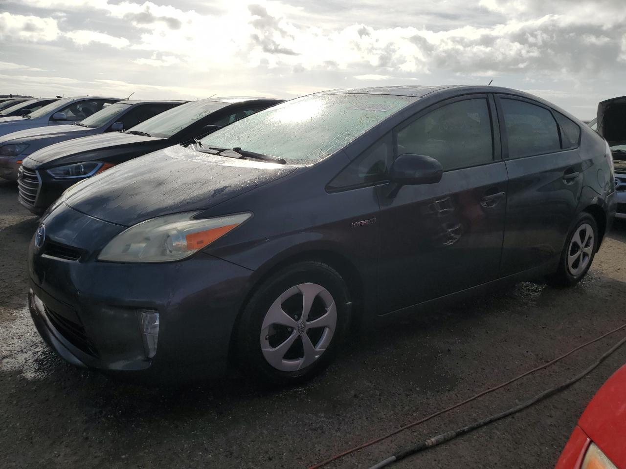 TOYOTA PRIUS 2013