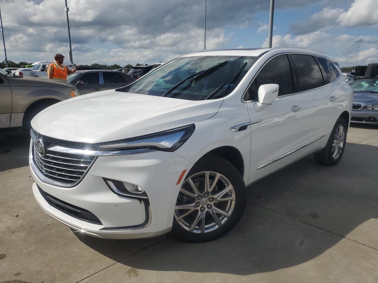 BUICK ENCLAVE ES 2023