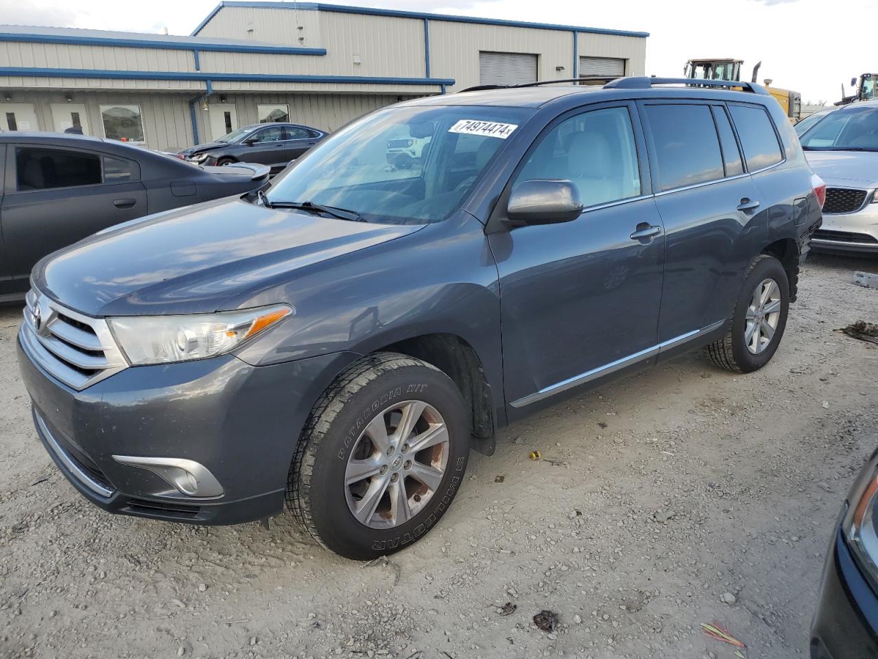 TOYOTA HIGHLANDER 2013