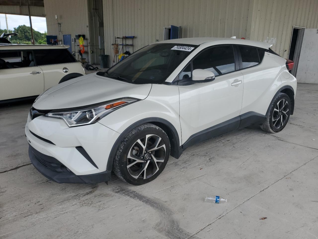 TOYOTA C-HR XLE 2018