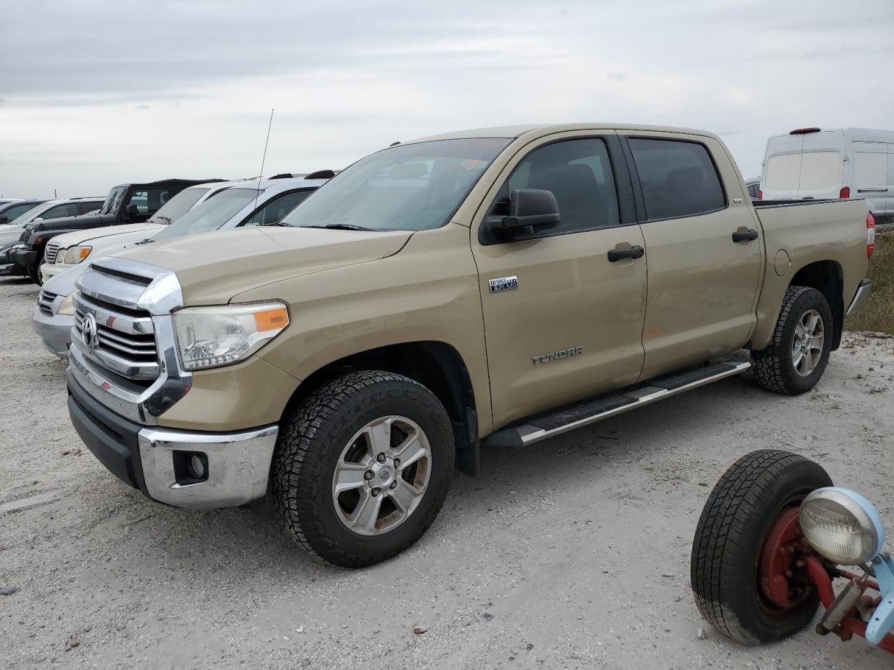 TOYOTA TUNDRA CRE 2017