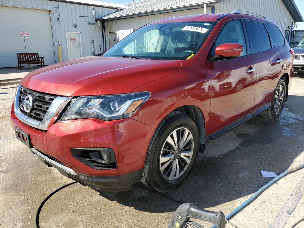NISSAN PATHFINDER 2017